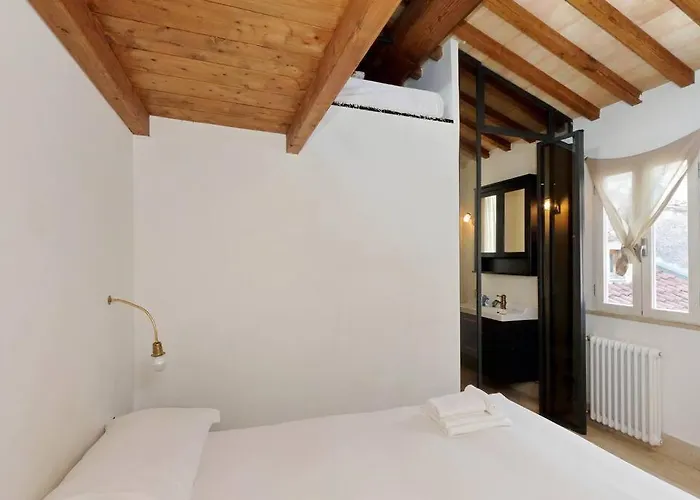 Pantheon Stylish Attic * Rom
