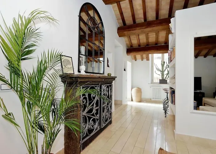 Pantheon Stylish Attic Rom